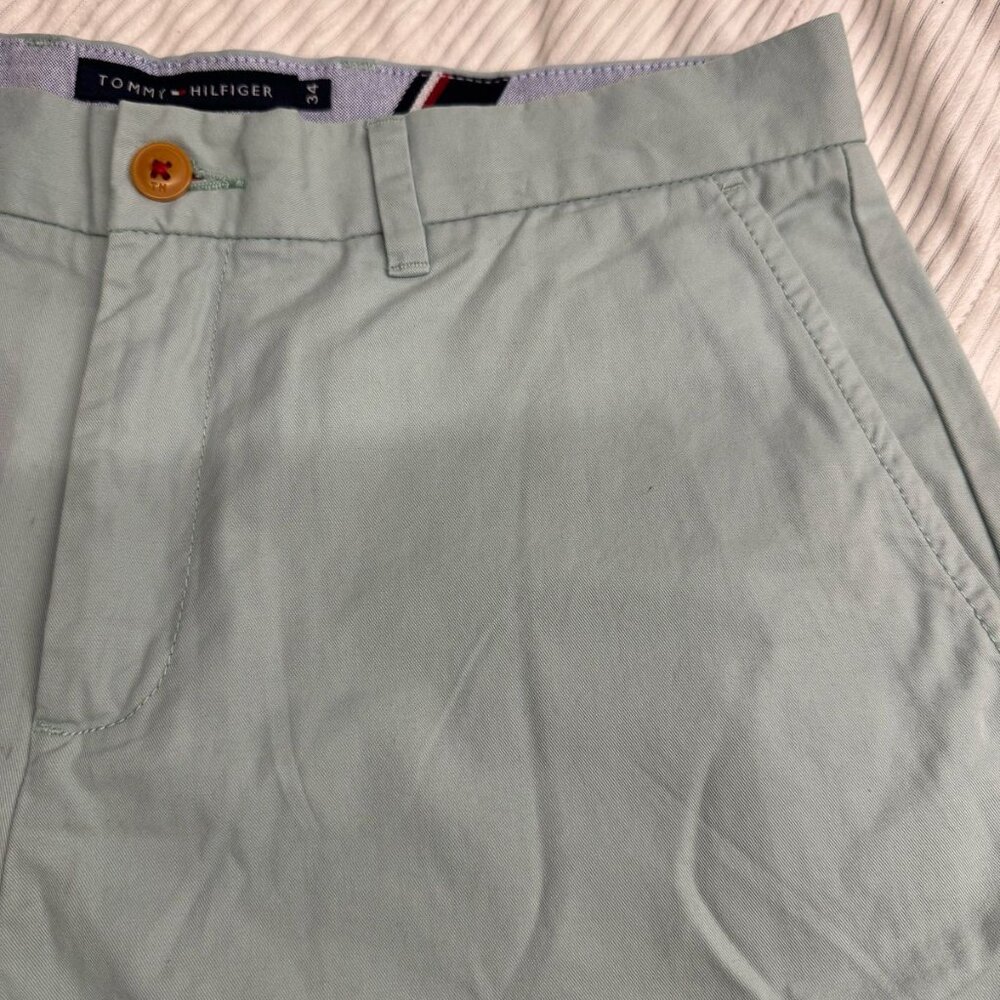 Tommy Hilfiger Men’s Classic Fit Shorts — Light Green | Size 34 - Worn Once